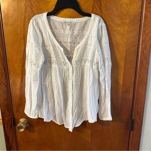 America Eagle Lightweight White Eyelet Button-Front Women's Top